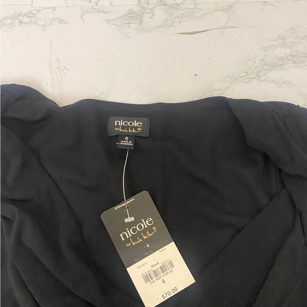NWT Nicole Miller Women's Size 6 Black Sleeveless V Neck Shift LBD Side Zip - Picture 7 of 9